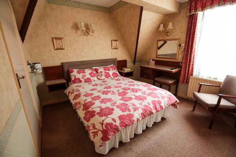 Fernbank Hotel Basingstoke Buitenkant foto