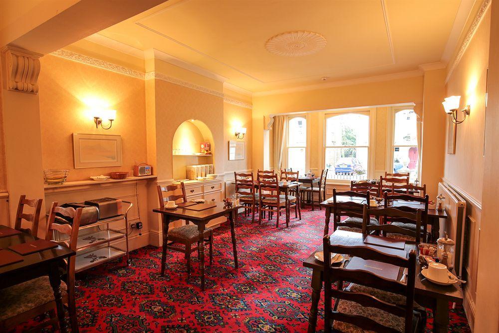 Fernbank Hotel Basingstoke Buitenkant foto