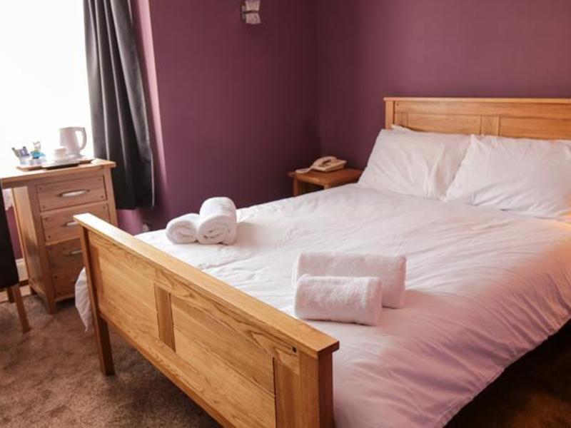Fernbank Hotel Basingstoke Buitenkant foto