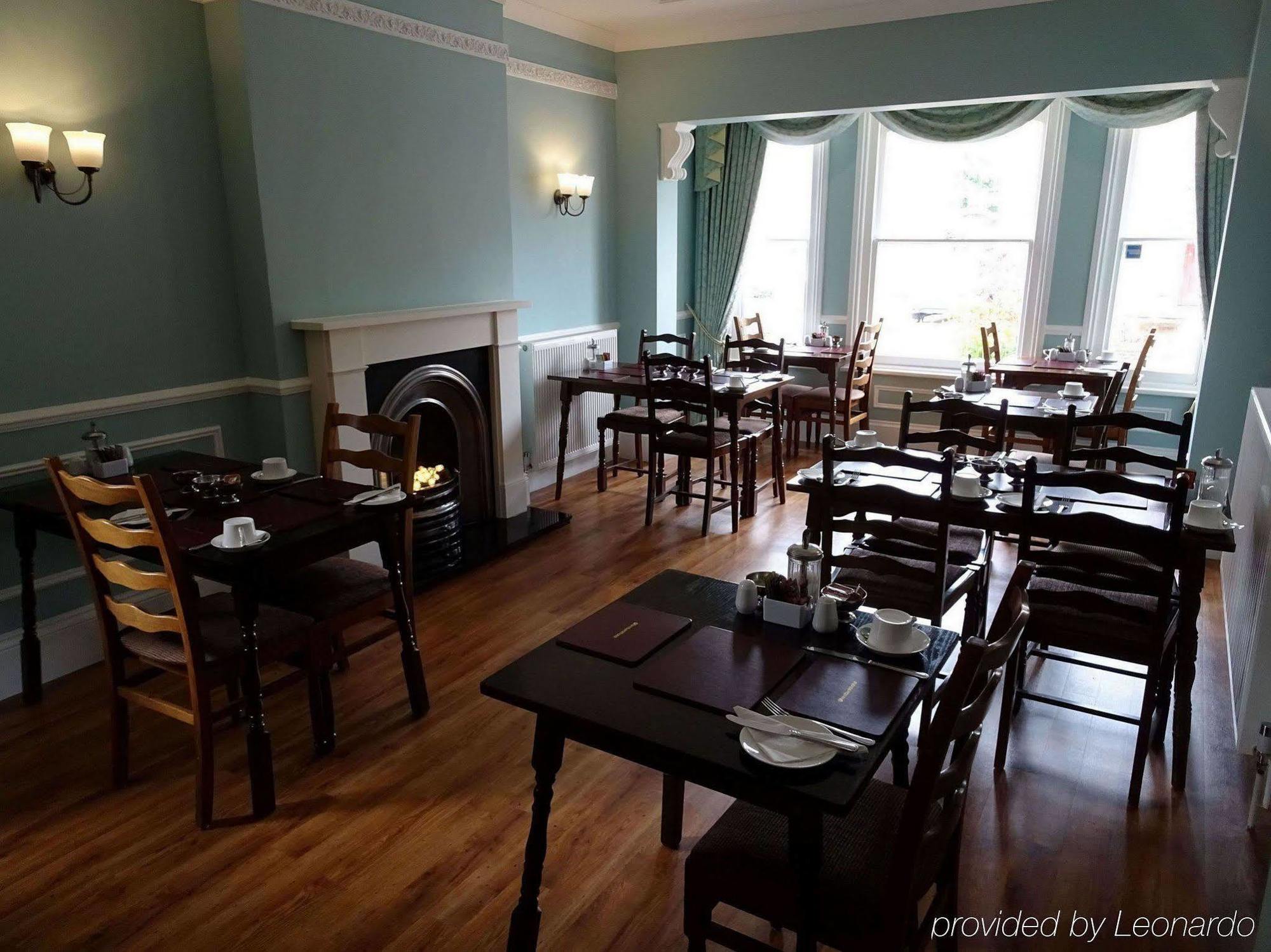 Fernbank Hotel Basingstoke Buitenkant foto